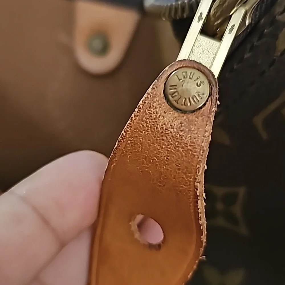 Louis Vuitton Speedy 45 Handbag - Picture 10 of 16